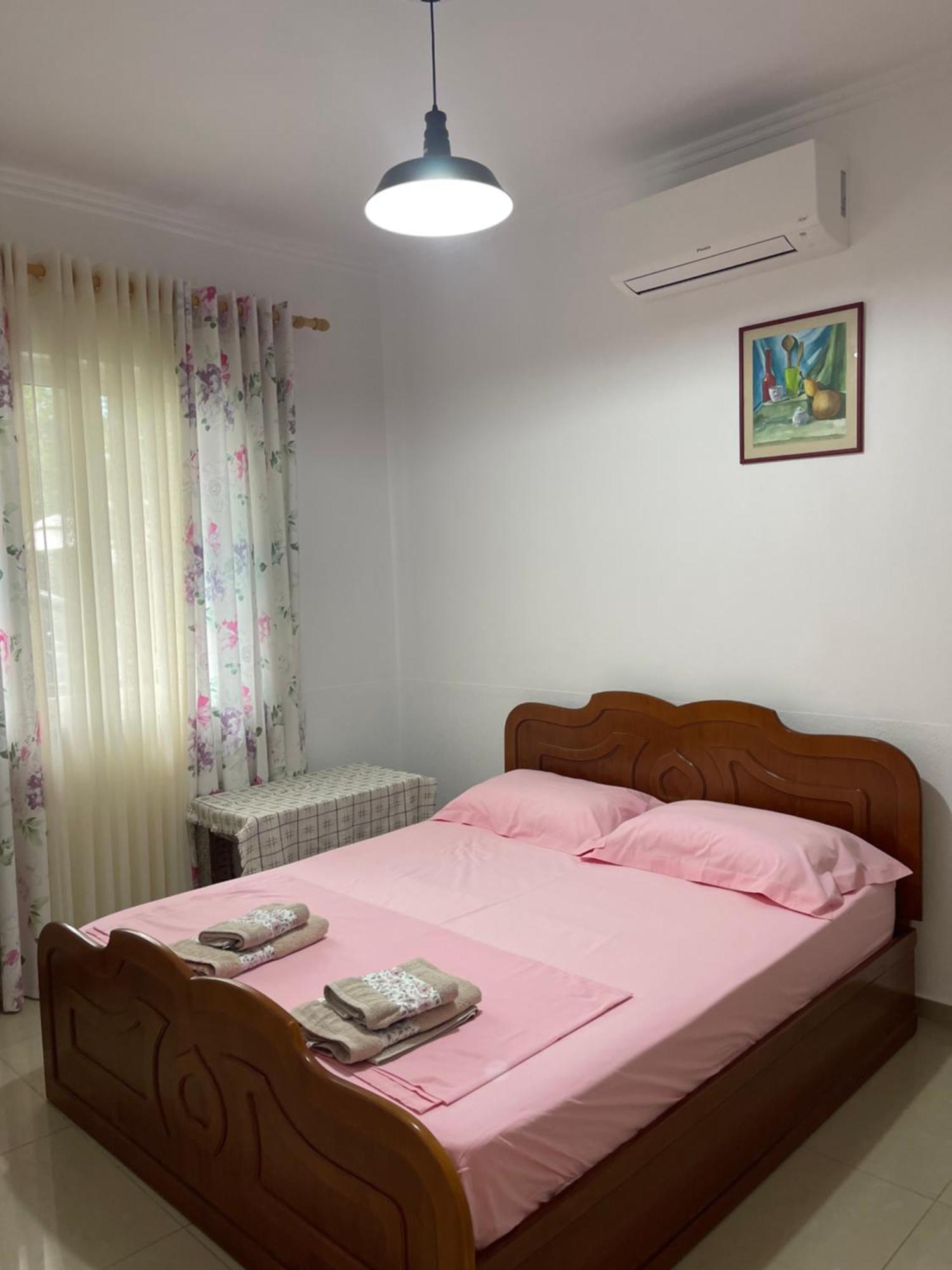 Guest House Lionel Durrës Extérieur photo