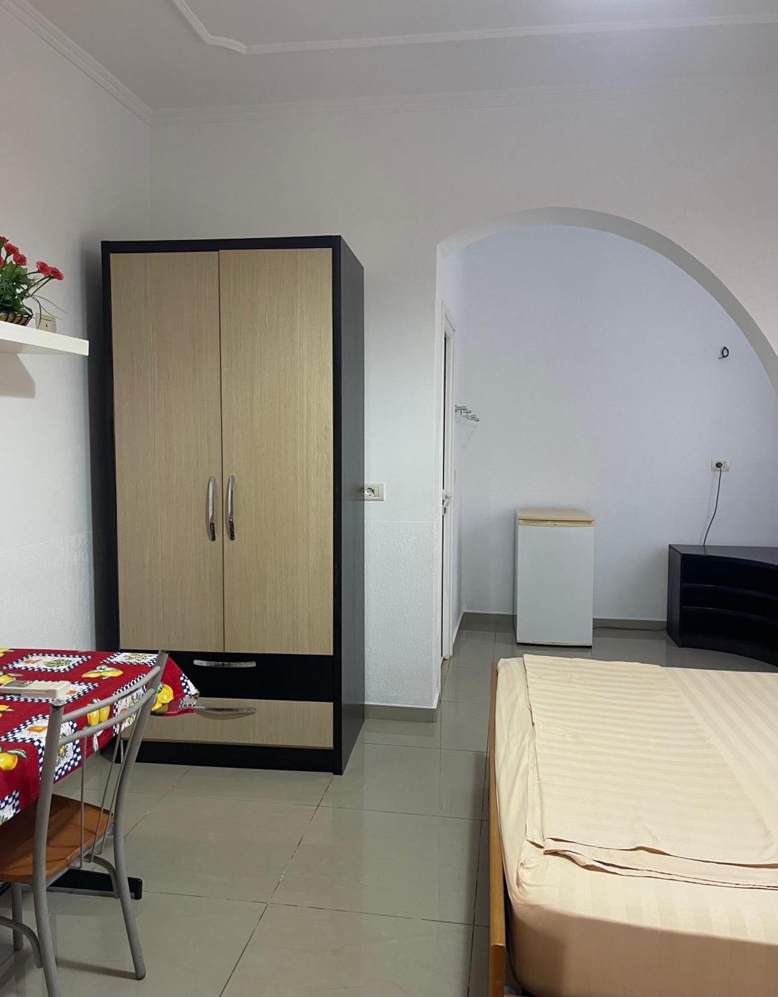 Guest House Lionel Durrës Extérieur photo