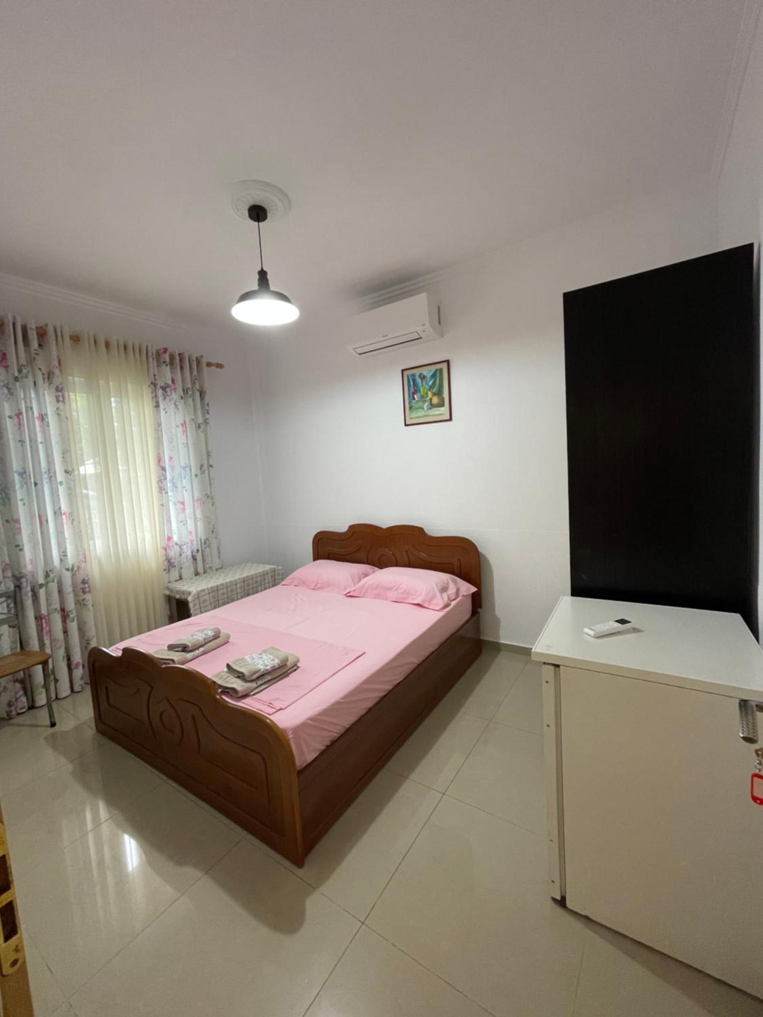 Guest House Lionel Durrës Extérieur photo