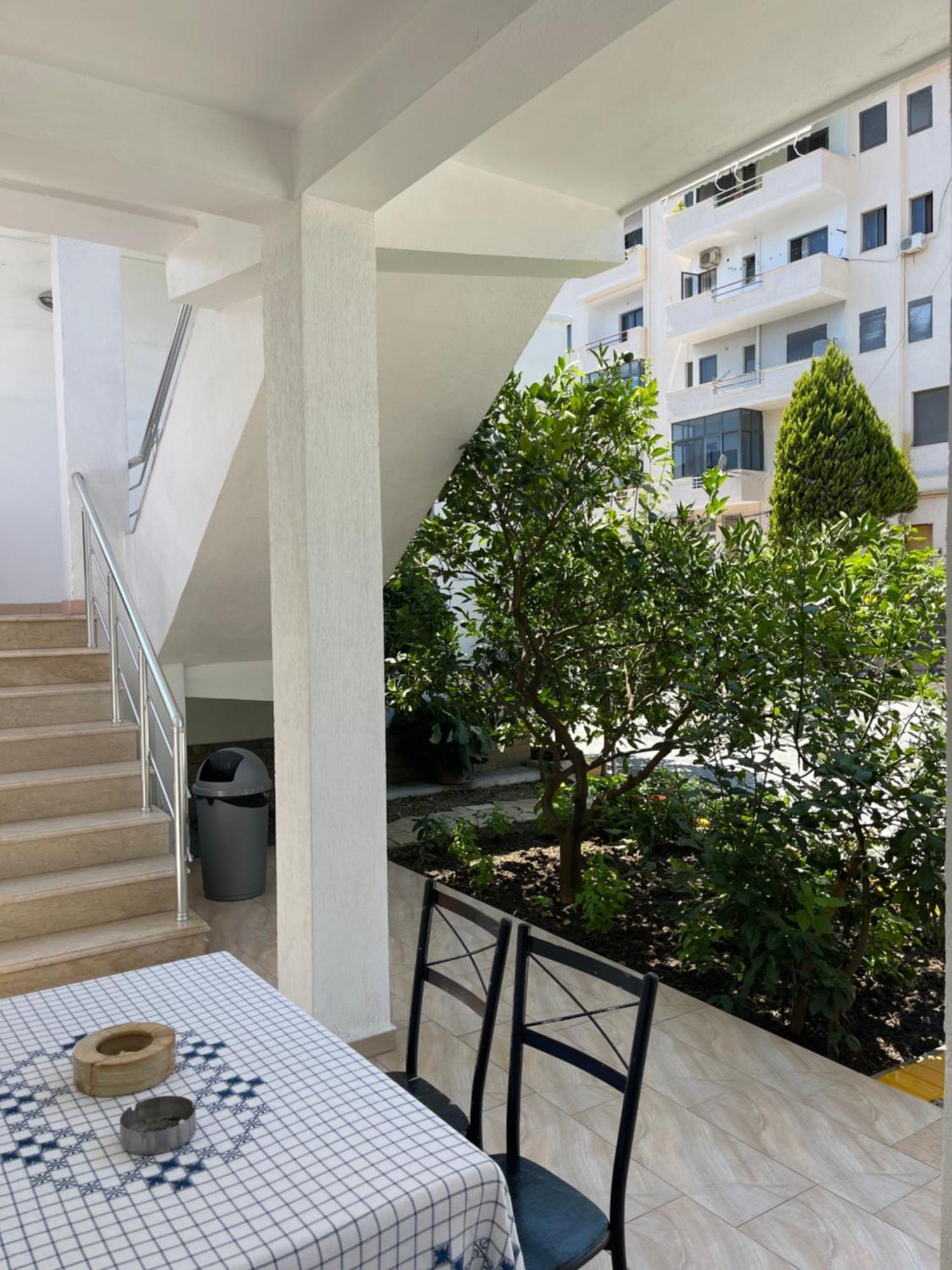 Guest House Lionel Durrës Extérieur photo